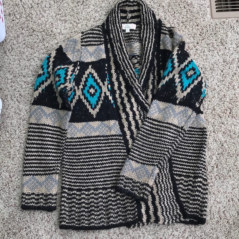 Cute Patterned Winter Cardigan